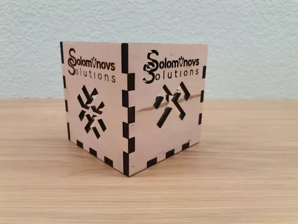 Svečturis ar uzņēmuma logo_Solomonovs solutions (2)
